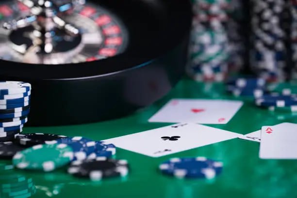 Màn hình điện thoại hiển thị trang casino mb665